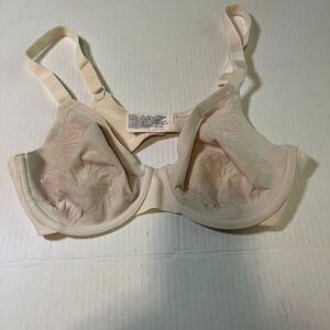 Bali Cream Underwire Petal Pattern Floral Design Underwire Bra SZ 36B